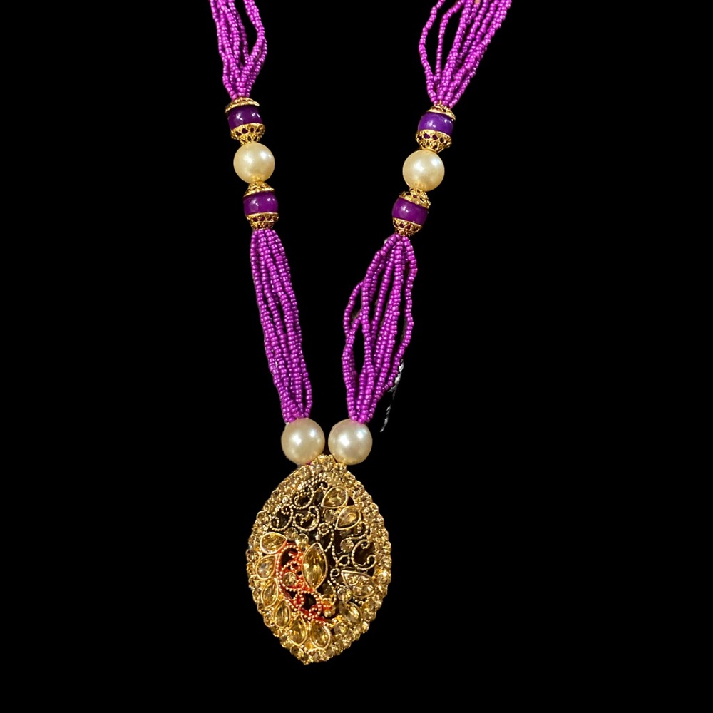 Beaded necklace 141